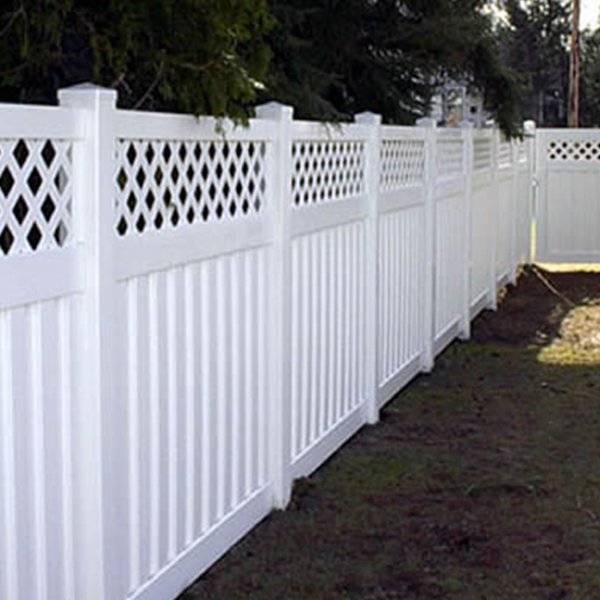 Vinyl Semi-Privacy Fence With Top Lattice DY107